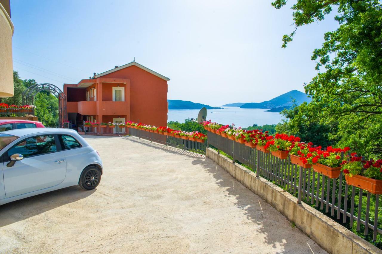 Alessandra Apartments Sveti Stefan Exterior photo